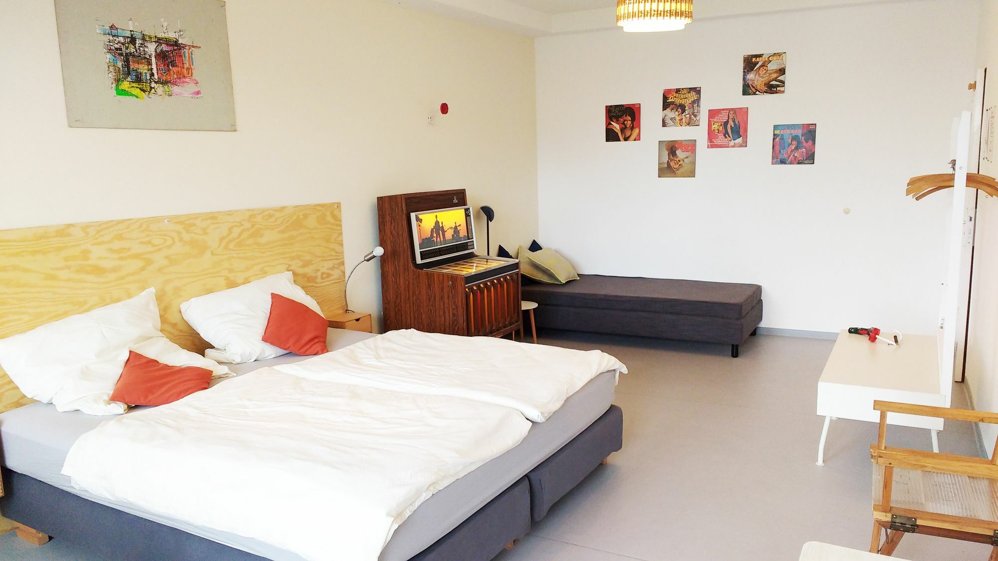 Hotel M I N I T E L Berlino